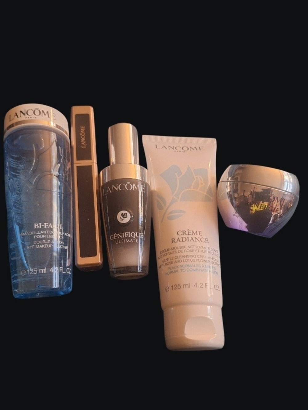 Women Bath & Body Set in Blue, White, Silver